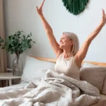 El reemplazo de hormonas bioidénticas es un tratamiento que busca devolver energía, vitalidad y bienestar íntimo. Conoce en qué consiste, cuáles son sus beneficios, riesgos y cómo saber si puede ser una alternativa segura para ti.